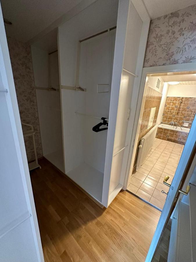 Central Plaza Great Apartment 4 Bedroom 3 Bathroom Bruckneudorf Exterior photo